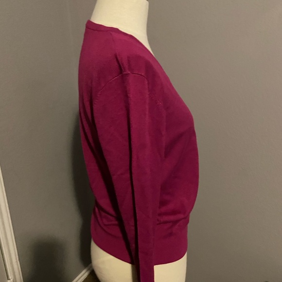 Cardigan in Magenta (Large brand new/never worn) - Picture 5 of 5
